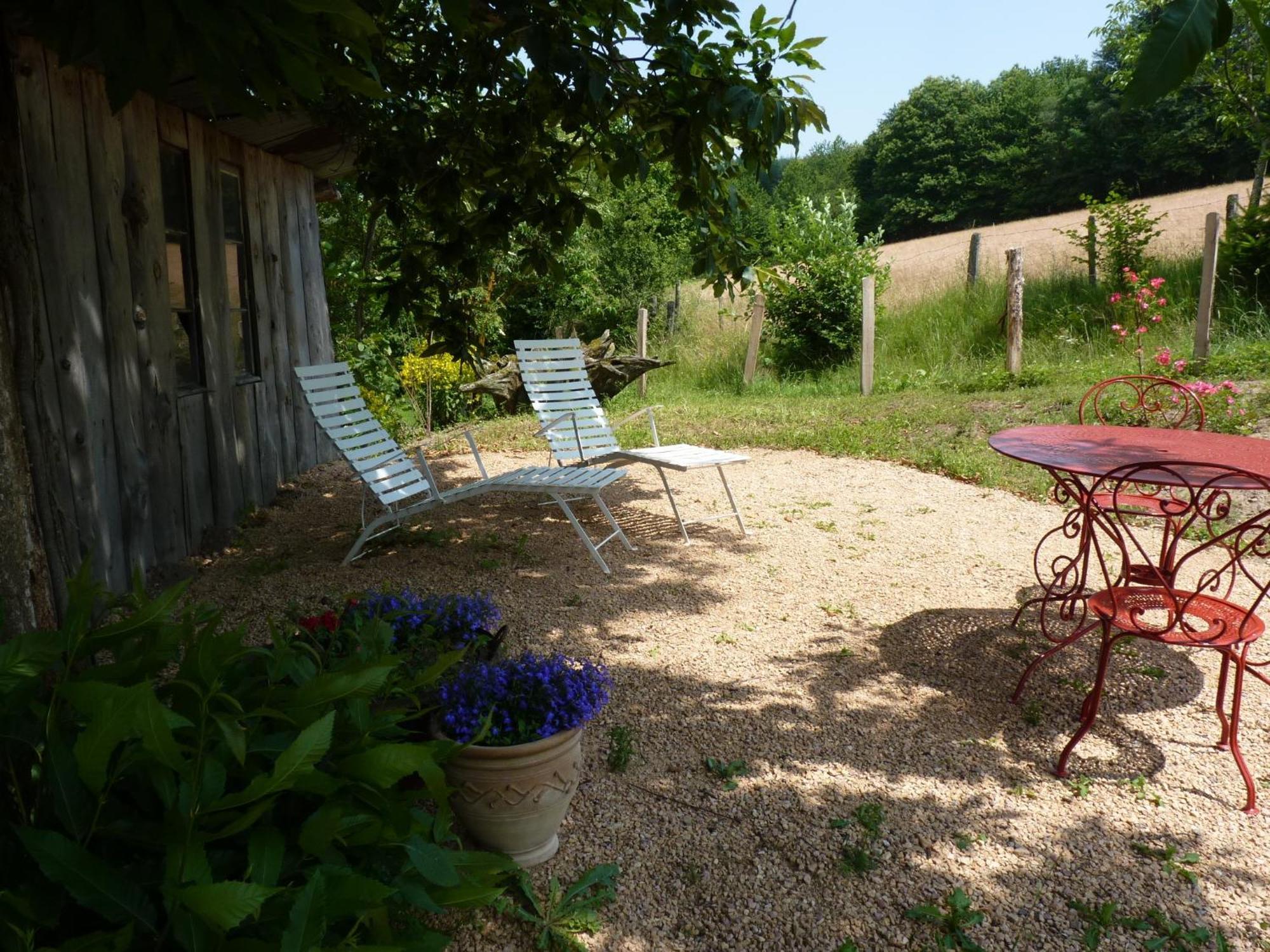 Les Folies De La Serve Ouroux Exterior photo